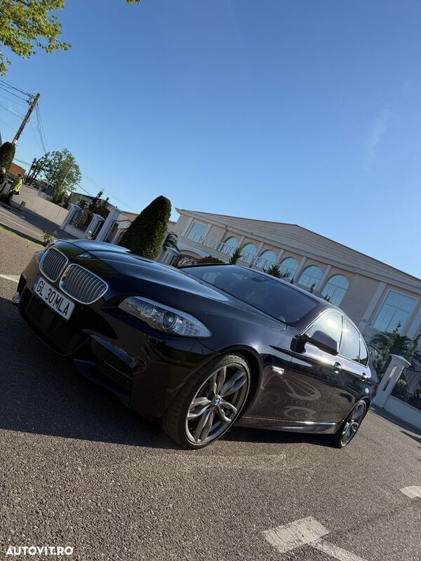 Negru Utilizat 2013 BMW M550 Berlinǎ | 17.900 EUR - Imagine 1/4