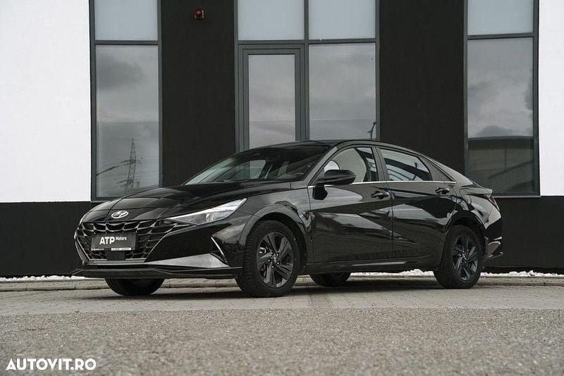 Culoarenegru Utilizat 2022 Hyundai Elantra Berlinǎ | 18.500 EUR (Preț OK) - Imagine 1/4