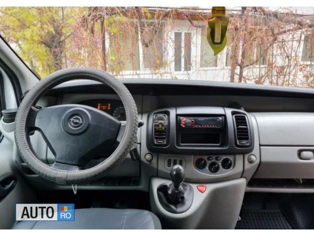 Second-hand Opel Vivaro 90 CP (66 kW) 2010 Monovolum