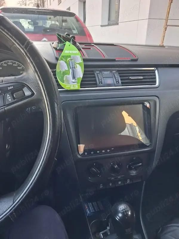 Second-hand Seat Toledo 105 CP (77 kW) 2015 Berlinǎ