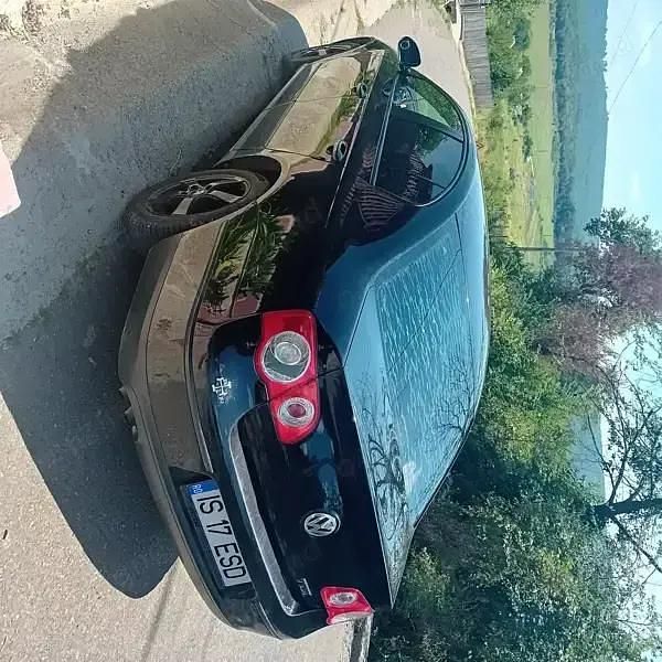 Second-hand VW Passat 105 CP (77 kW) 2006 Negru Berlinǎ