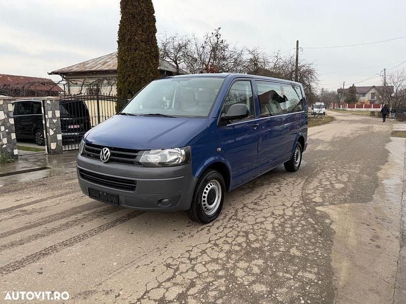 Culoarealbastru Second-hand 2012 VW Transporter Van | 9.690 EUR (Preț bun) - Imagine 1/4