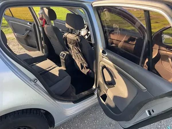 Second-hand VW Golf V 90 CP (66 kW) 2004 Gri Hatchback