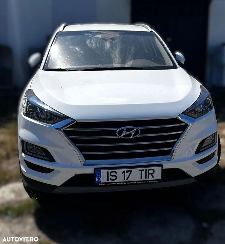 Alb Utilizat 2018 Hyundai Tucson Premium SUV | 16.500 EUR (Preț OK) - Imagine 1/4