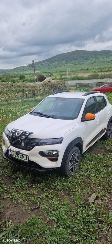 Culoarealb Utilizat 2022 Dacia Spring Hatchback | 7.800 EUR (Preț OK) - Imagine 1/3