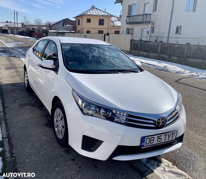 Second-hand Toyota Corolla Terra 99 CP (72 kW) 2015 Culoarealb Berlinǎ