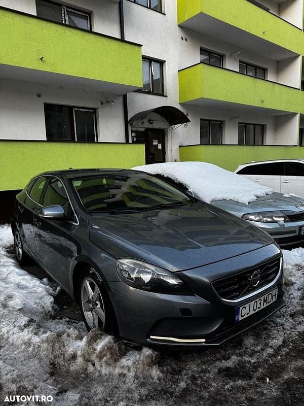 Culoaregri Second-hand 2014 Volvo V40 Standard Hatchback | 7.000 EUR (Super Preț) - Imagine 1/4