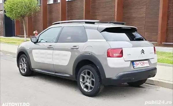 Utilizat 2017 Citroën C4 Cactus Hatchback | 6.999 EUR (Preț OK) - Imagine 1/4