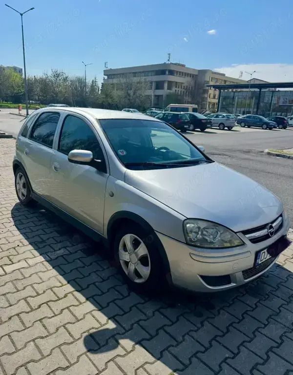 Gri Utilizat 2005 Opel Corsa Hatchback | 2.200 EUR (Preț OK) - Imagine 1/4