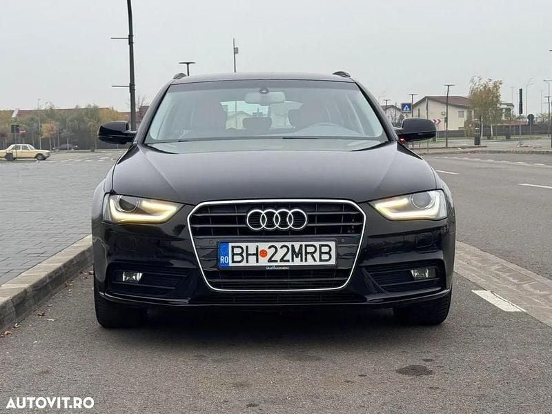Culoarenegru Second-hand 2013 Audi A4 Attraction Break | 8.390 EUR (Preț OK) - Imagine 1/4