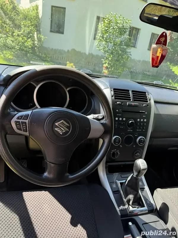 Utilizat 2011 Suzuki Grand Vitara SUV | 6.000 EUR - Imagine 1/4