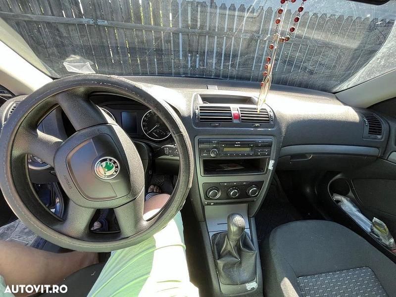Albastru Utilizat 2012 Skoda Octavia Classic Berlinǎ | 5.200 EUR (Preț OK) - Imagine 1/4