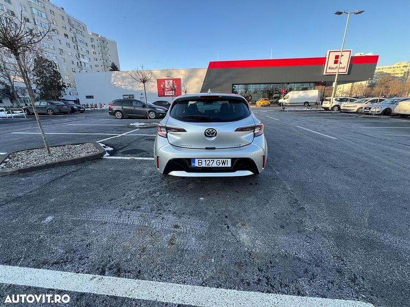 Second-hand Toyota Corolla 122 CP (89 kW) 2020 Culoaregri Berlinǎ