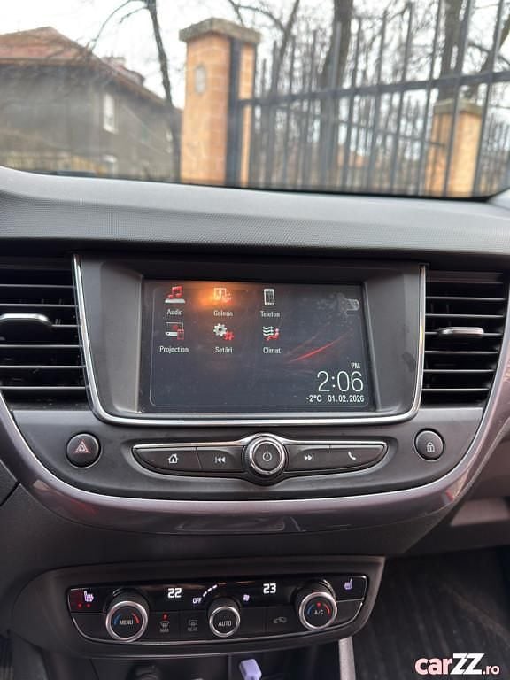 Second-hand Opel Crossland X Enjoy 130 CP (95 kW) 2019 Culoarerosu SUV