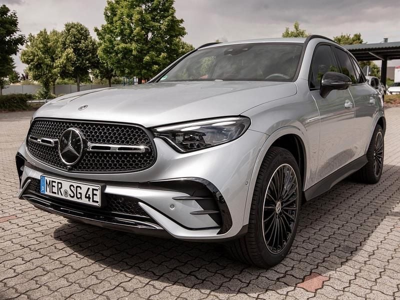 Utilizat 2025 Mercedes GLC300 AMG | 86.890 EUR - Imagine 1/1