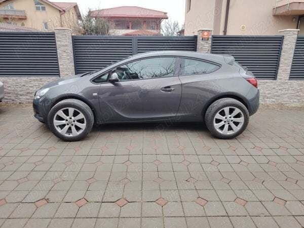 Second-hand Opel Astra GTC 140 CP (102 kW) 2013 Coupe