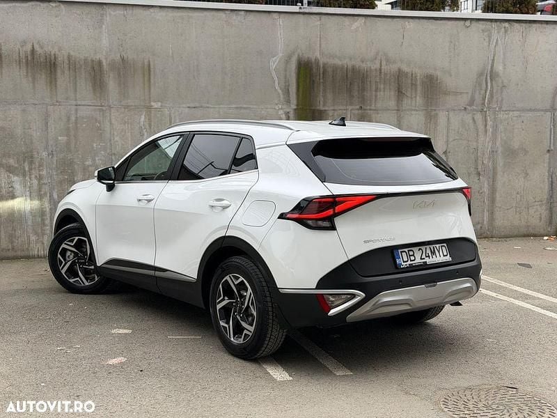 Second-hand Kia Sportage Style 136 CP (100 kW) 2024 Culoarealb SUV