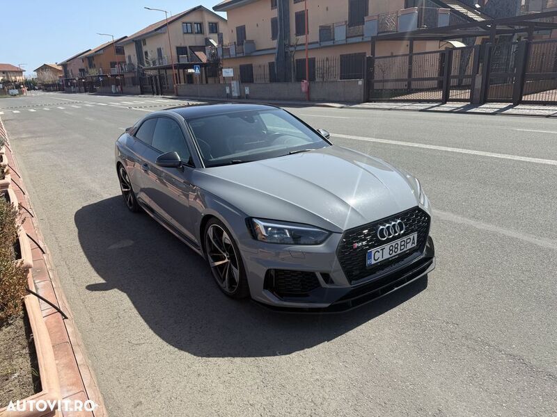 Gri Utilizat 2018 Audi RS5 Coupe | 39.000 EUR - Imagine 1/4