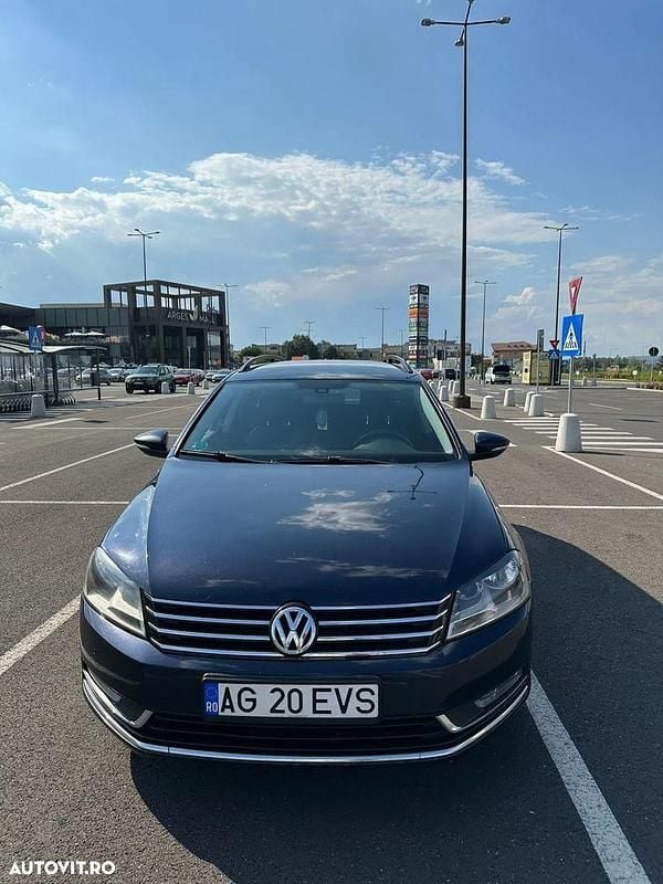 Culoarealbastru Utilizat 2012 VW Passat Edition Break | 5.000 EUR (Preț bun) - Imagine 1/4