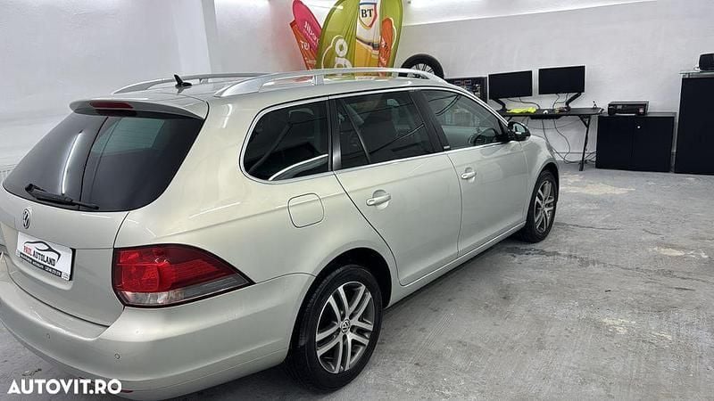 Second-hand VW Golf VI Style 140 CP (102 kW) 2011 Culoareargint Hatchback