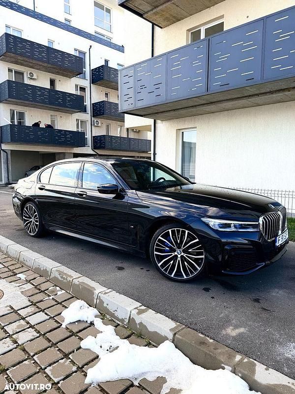 Second-hand BMW 745e Comfort Edition 394 CP (289 kW) 2020 Culoarenegru Berlinǎ
