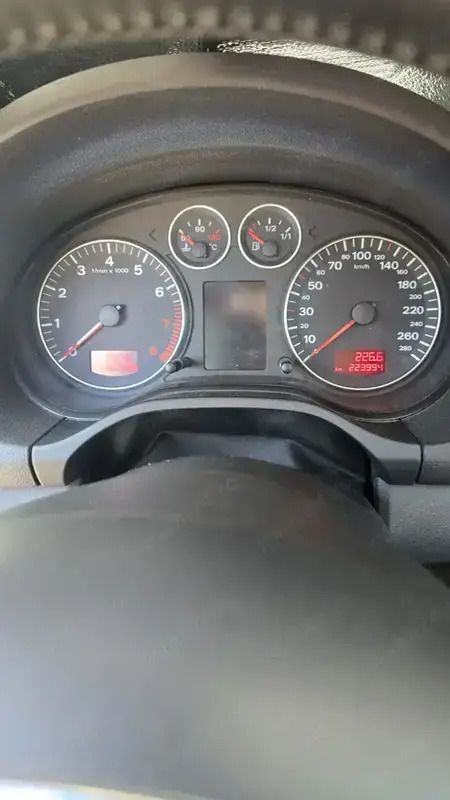 Gri Utilizat 2006 Audi A3 Coupe | 3.550 EUR (Puțin scump) - Imagine 1/4
