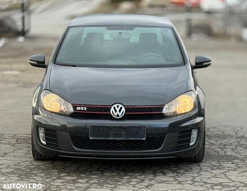 Culoarenegru Utilizat 2010 VW Golf VI GTI Hatchback | 6.900 EUR (Preț bun) - Imagine 1/4