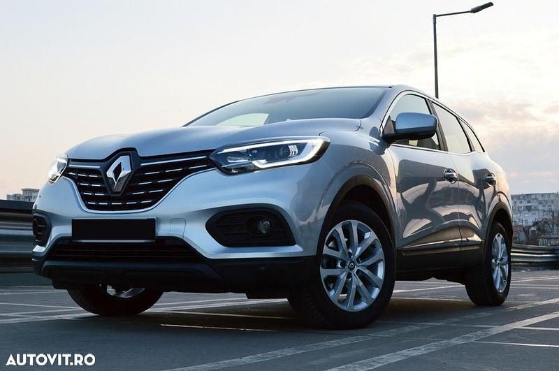 Second-hand Renault Kadjar Business 140 CP (102 kW) 2022 Culoareargint SUV