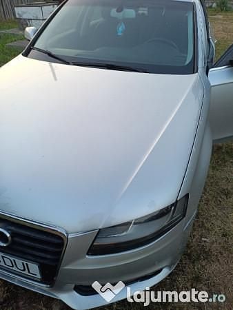 Argintiu Utilizat 2011 Audi A4 Break | 5.300 EUR (Preț bun) - Imagine 1/4