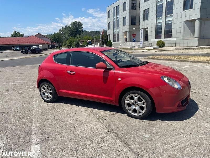 Culoarerosu Utilizat 2009 Alfa Romeo MiTo Hatchback | 2.000 EUR - Imagine 1/4