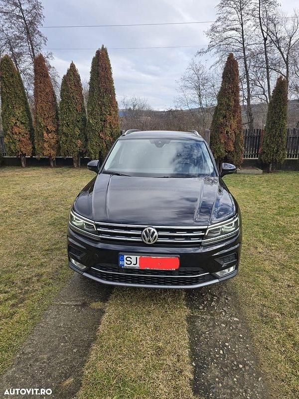 Culoarenegru Second-hand 2016 VW Tiguan Highline SUV | 15.800 EUR (Preț OK) - Imagine 1/4