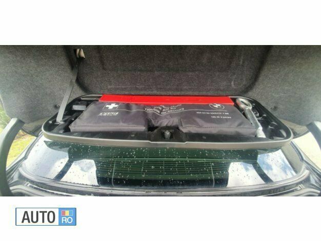 Negru Utilizat 2011 BMW 520 Berlinǎ | 11.300 EUR (Preț OK) - Imagine 1/4
