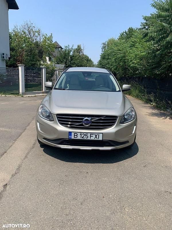 Gri Utilizat 2016 Volvo XC60 Momentum SUV | 12.000 EUR (Preț OK) - Imagine 1/4