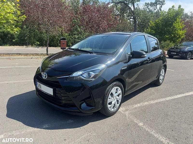 Culoarenegru Utilizat 2020 Toyota Yaris Hybrid | 12.900 EUR (Super Preț) - Imagine 1/4