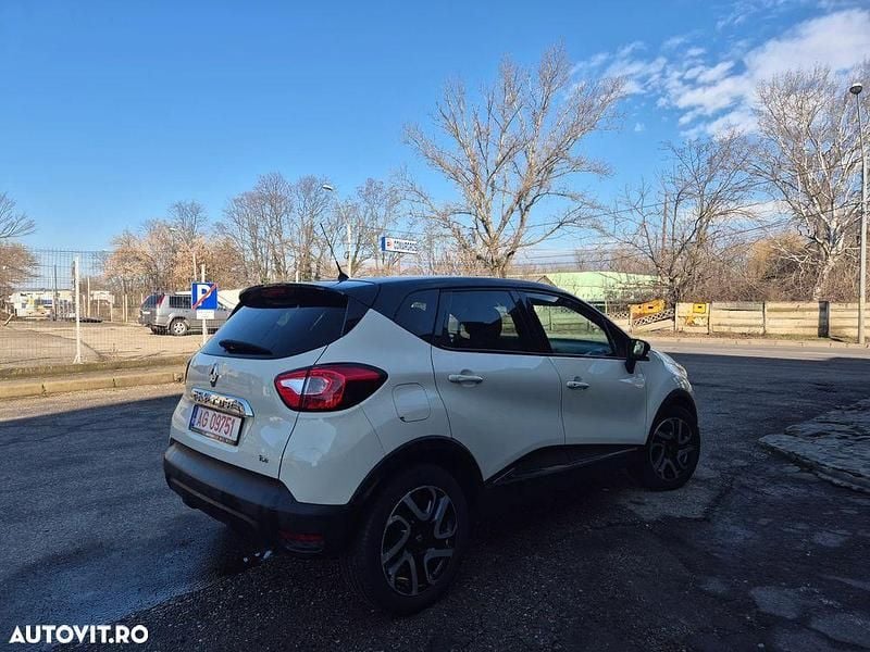 Second-hand Renault Captur Expression 90 CP (66 kW) 2016 Culoarebej SUV