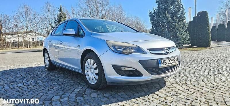 Second-hand Opel Astra Cosmo 140 CP (102 kW) 2017 Culoaregri Berlinǎ