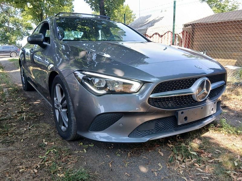 Utilizat 2020 Mercedes CLA180 Berlinǎ | 26.099 EUR (Super Preț) - Imagine 1/1