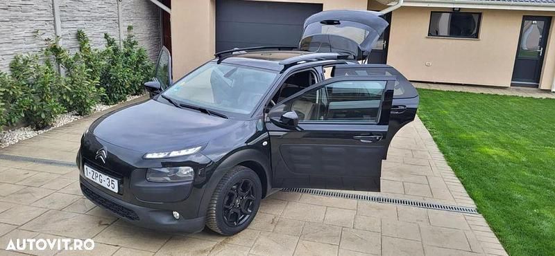 Second-hand Citroën C4 99 CP (72 kW) 2016 Culoarenegru SUV