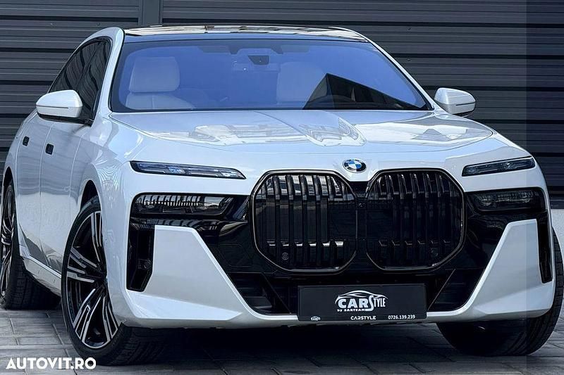 Culoarealb Nouă 2025 BMW 740 Comfort Edition Berlinǎ | 141.570 EUR (Preț OK) - Imagine 1/4