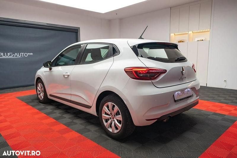 Second-hand Renault Clio V 90 CP (66 kW) 2021 Culoarealb Hatchback