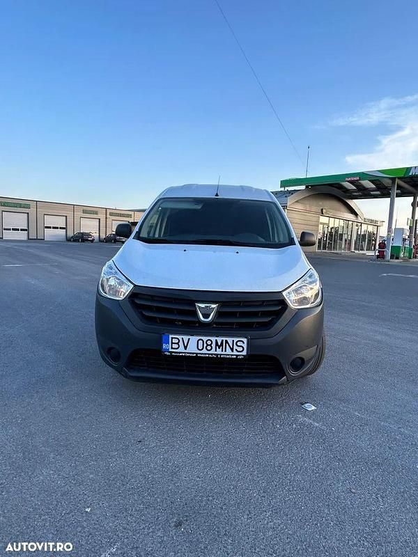 Culoarealb Utilizat 2015 Dacia Dokker Ambiance Monovolum | 5.200 EUR (Puțin scump) - Imagine 1/4