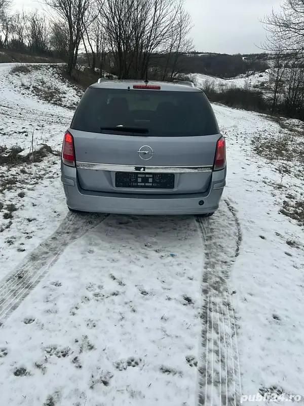 Utilizat 2009 Opel Astra Break | 1.850 EUR (Preț OK) - Imagine 1/4