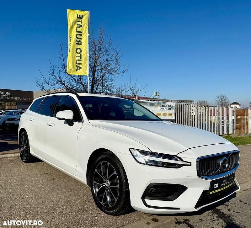 Culoarealb Utilizat 2021 Volvo V60 Momentum Break | 20.891 EUR (Preț OK) - Imagine 1/4