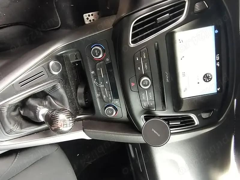 Albastru Utilizat 2018 Ford Focus Berlinǎ | 8.000 EUR (Preț OK) - Imagine 1/4