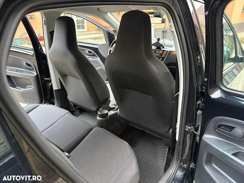 Second-hand VW e-up! 61 kW (83 CP) 2023 Culoarenegru Hatchback