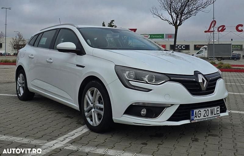 Second-hand Renault R4 90 CP (66 kW) 2017 Culoarealb Break