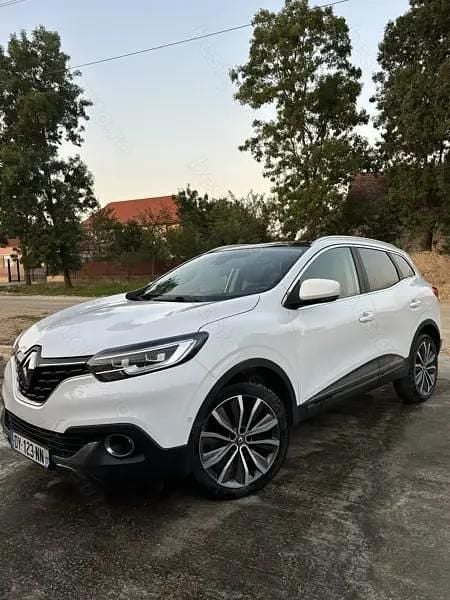 Alb Utilizat 2015 Renault Kadjar SUV | 9.100 EUR (Preț bun) - Imagine 1/4