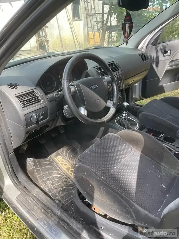 Utilizat 2003 Ford Mondeo Berlinǎ | 3.750 EUR - Imagine 1/4