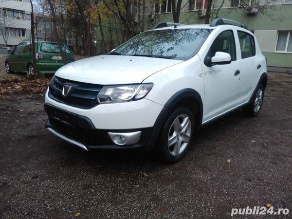Alb Utilizat 2014 Dacia Sandero Stepway Hatchback | 6.250 EUR (Preț OK) - Imagine 1/4