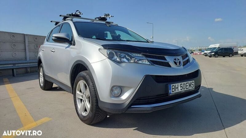 Gri Utilizat 2013 Toyota RAV4 Executive SUV | 11.500 EUR (Preț OK) - Imagine 1/4